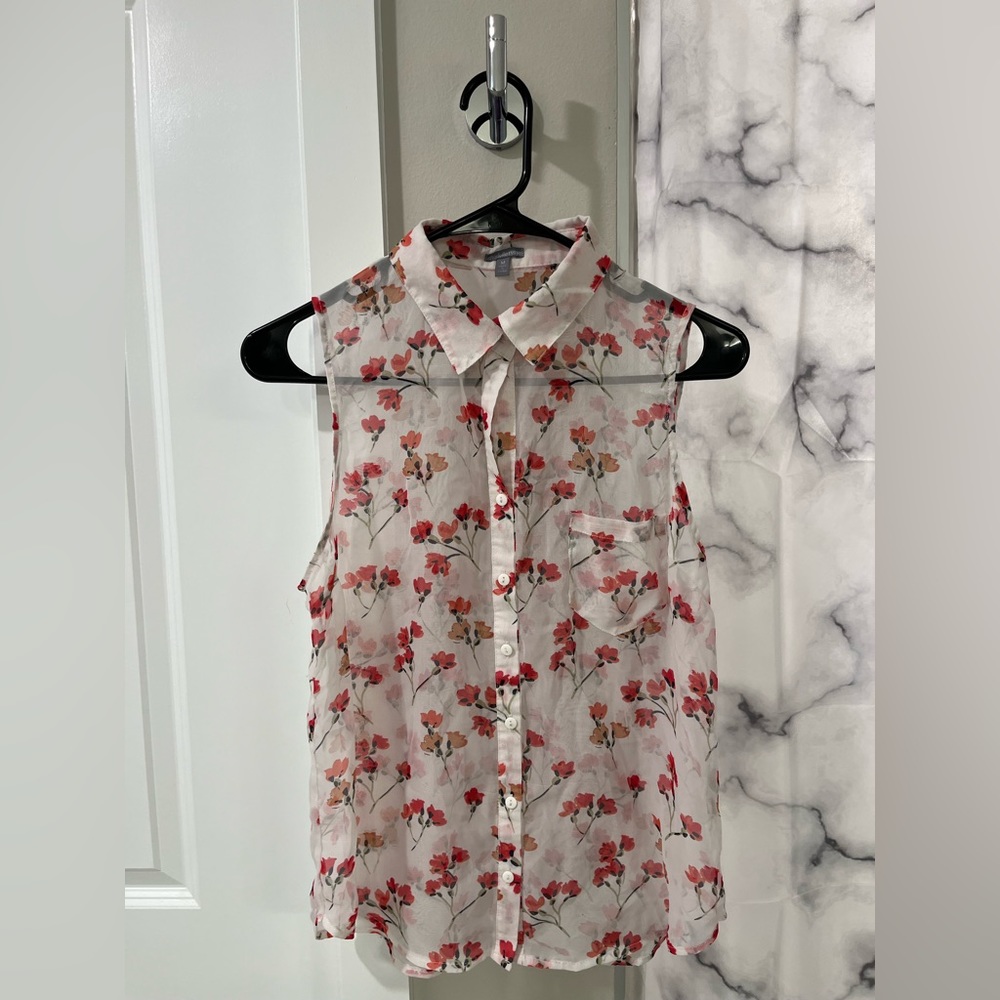 Charlotte Russe Floral Sleeveless Top